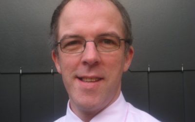 30 secondes pour découvrir Robert Wathelet, notre premier suppléant. Originaire de Wanfercée-Baulet, responsable du service social de Courcelles, et Conseiller communal dans sa commune actuelle, Chapelle : bref, Robert est actif et à l’écoute sur tous les fronts !